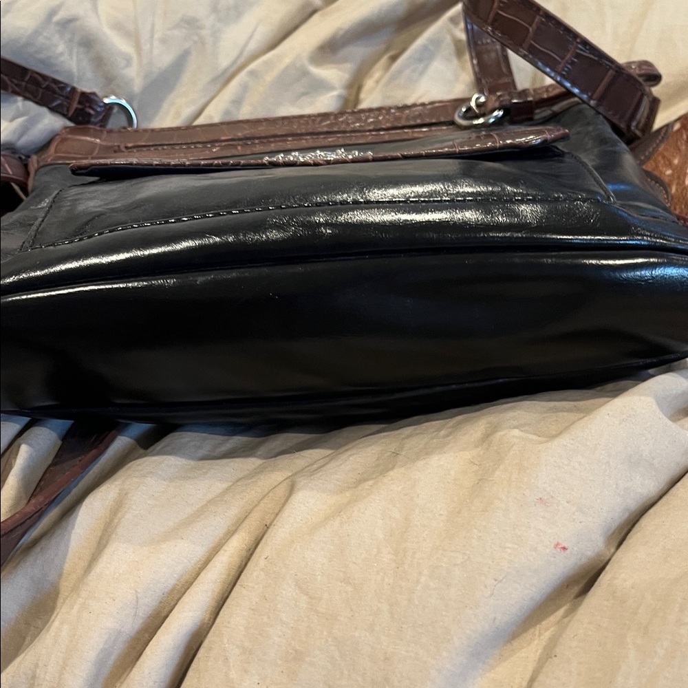 Giani Bernini Black and Brown Crossbody Bag - Picture 4 of 10
